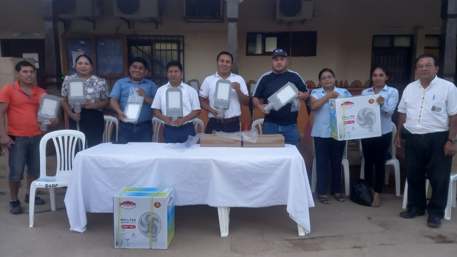 MEJORAMOS EL ALUMBRADO PUBLICO DE NUESTROS BARRIOS.